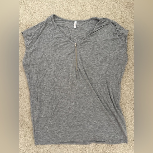 PinkBlush maternity top size small - Picture 3 of 5